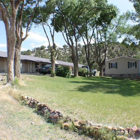 Crimson Hills Motel Parowan Exterior photo